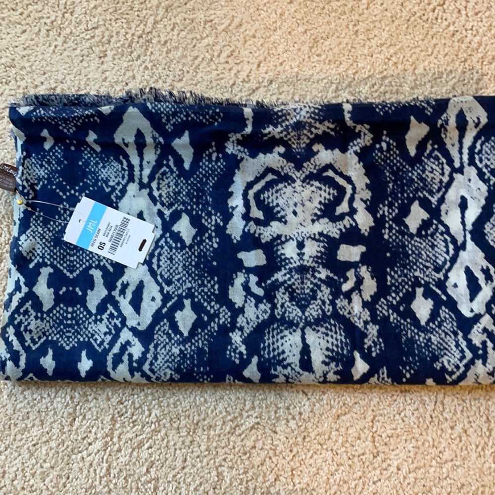 JMcl scarf!